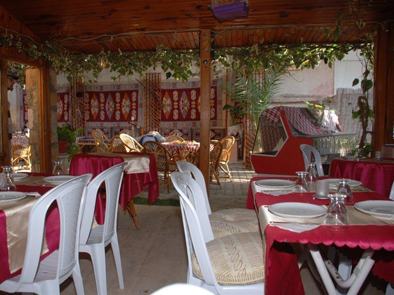 Antonios Motel Side Exterior foto